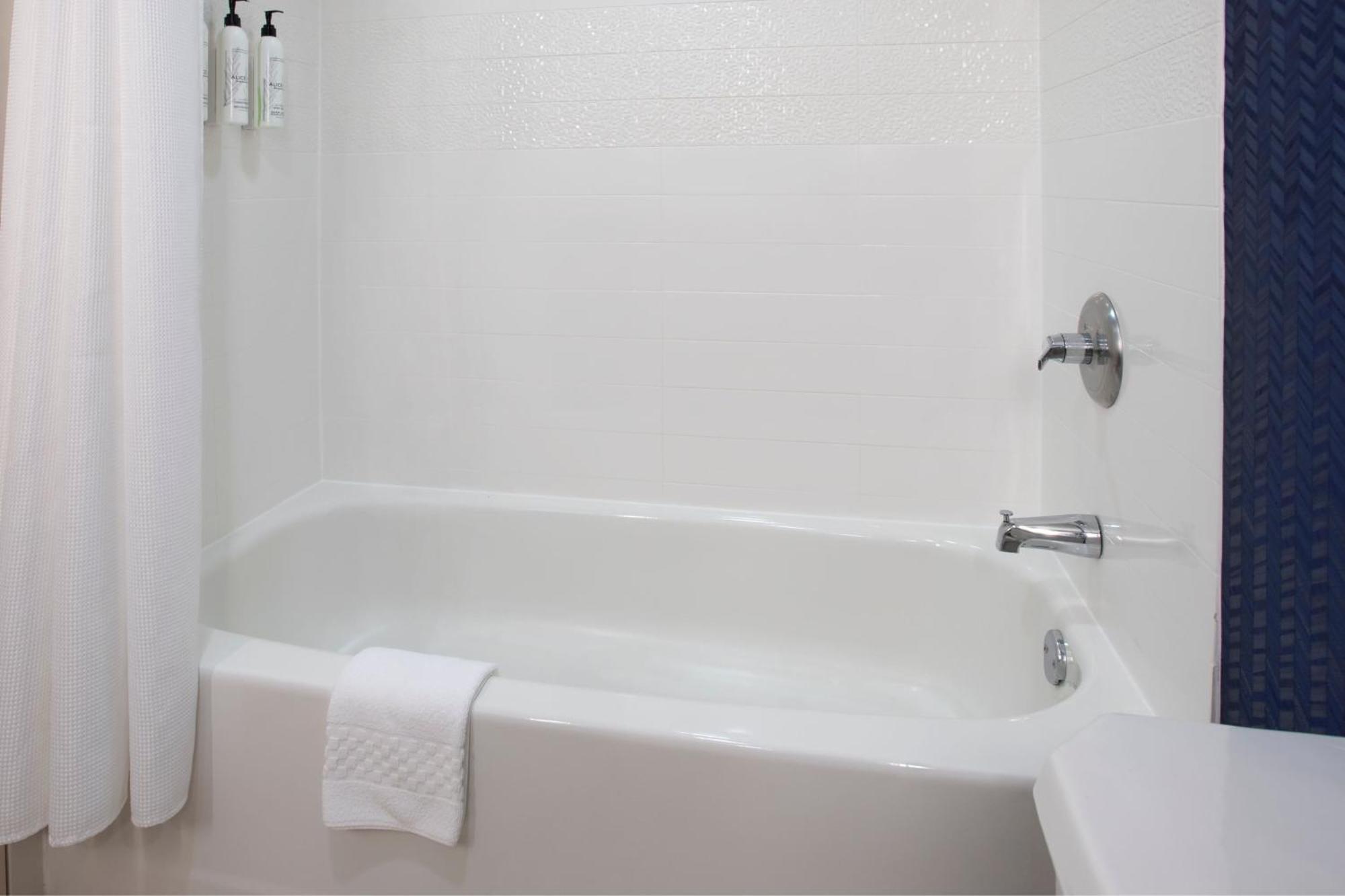 Fairfield By Marriott Rochester Henrietta/University Area Bagian luar foto