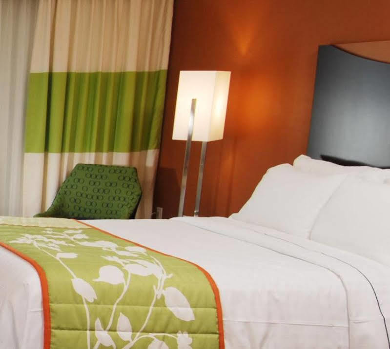 Fairfield By Marriott Rochester Henrietta/University Area Bagian luar foto